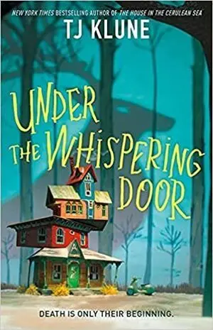 UNDER THE WHISPERING DOOR TAPA BLANDA