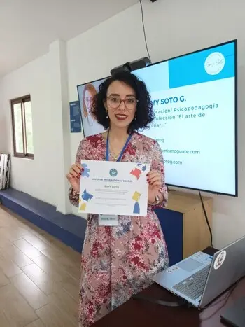 Taller para padres en Antigua International School